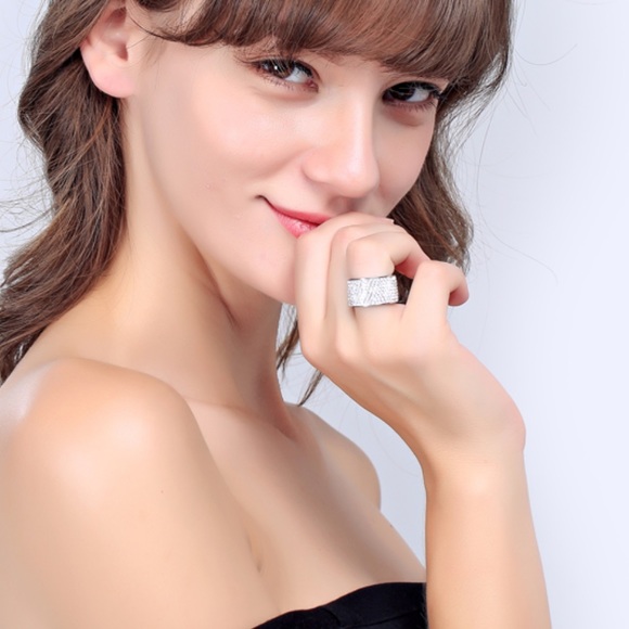 Stainless Steel CZ Crystal Ring Size 7-13 - Picture 4 of 4